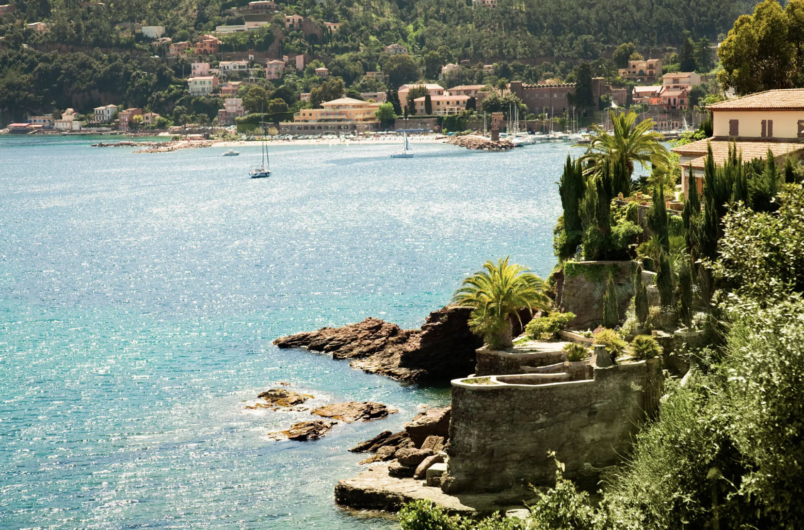 Living Like a Local: Embracing the French Riviera Lifestyle